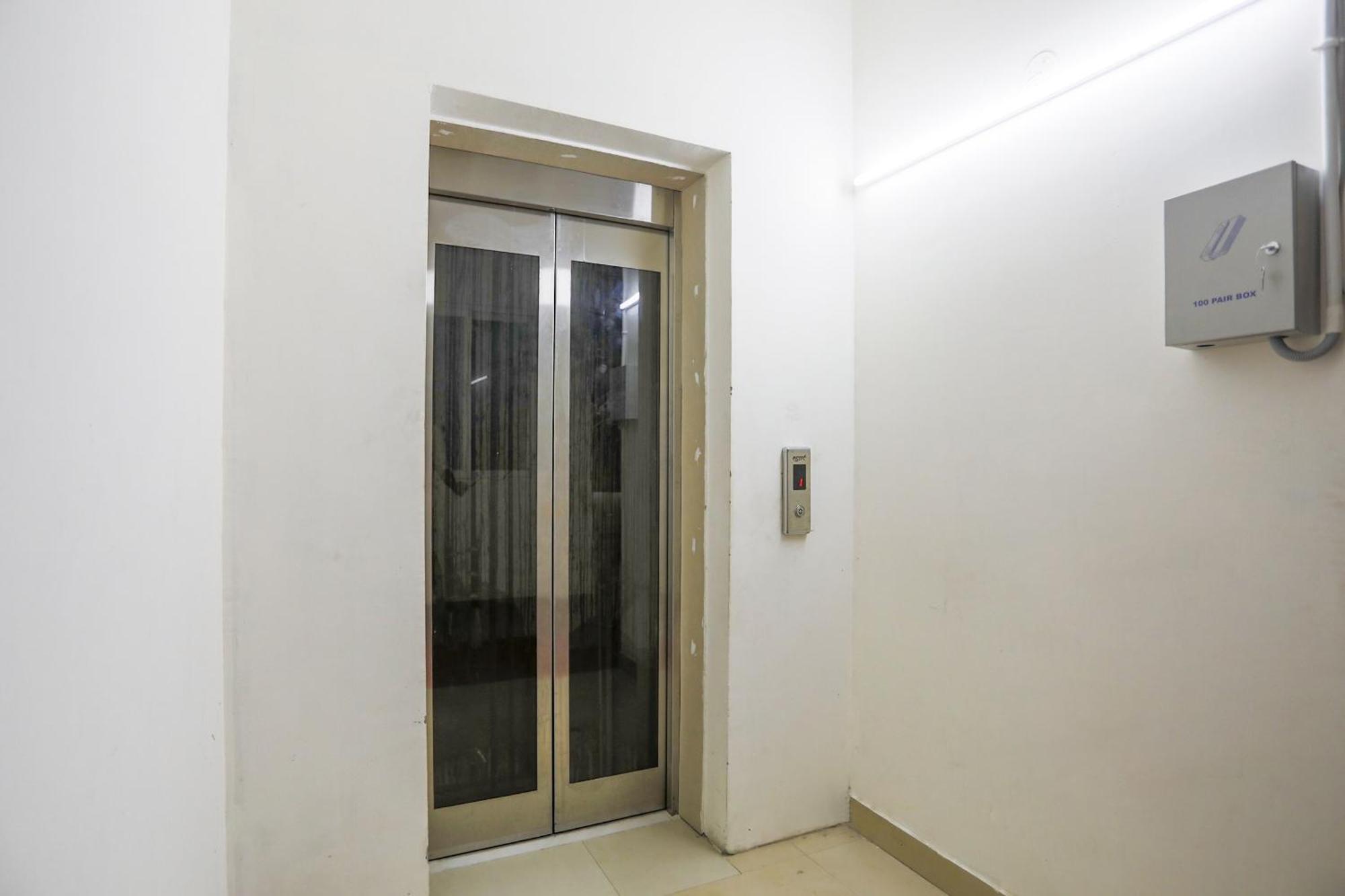פארידבד Hotel O Jsb Hotel מראה חיצוני תמונה